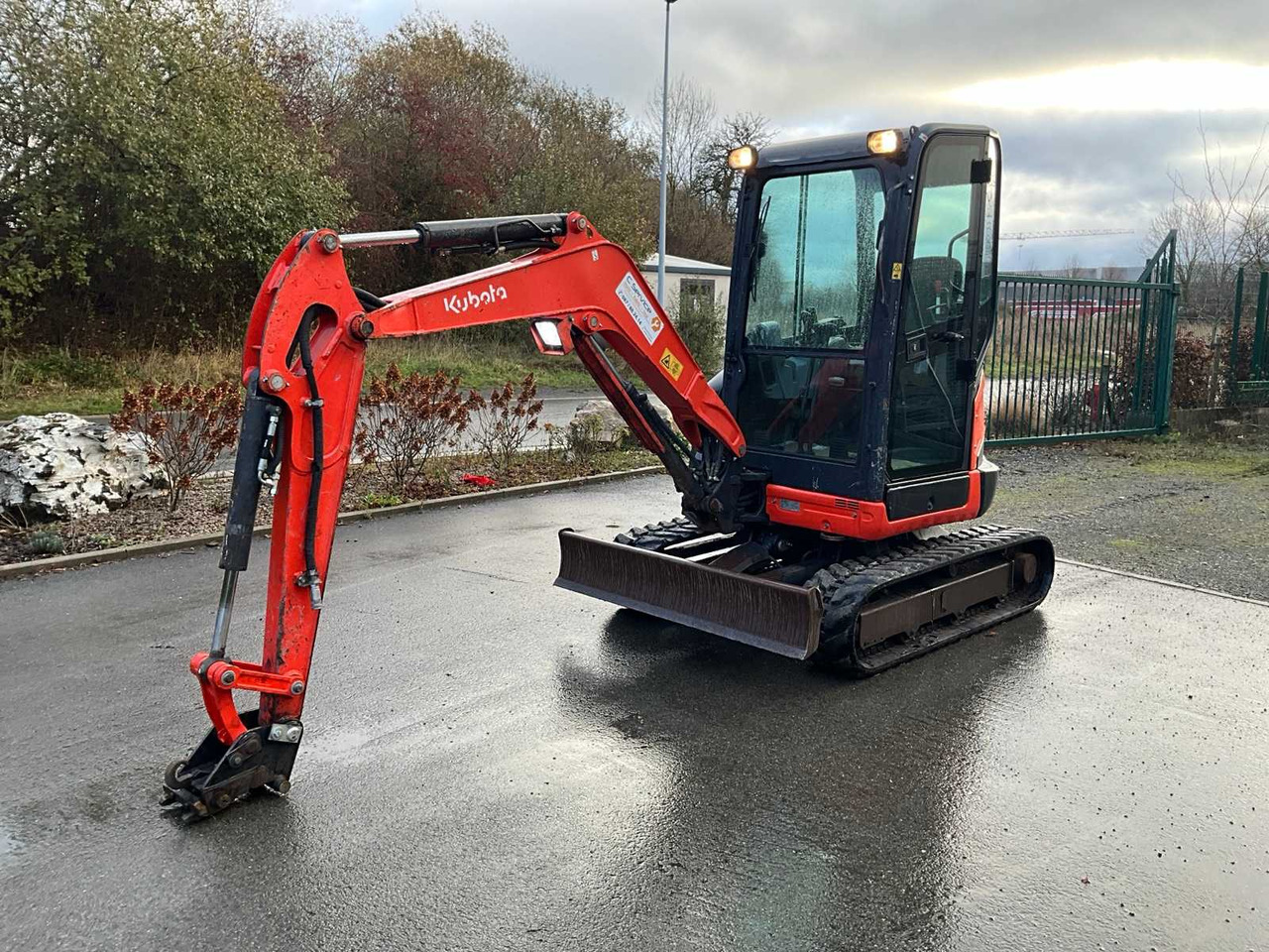 2015 KUBOTA U27-4 MINI EXCAVATOR - Miniexcavadora: foto 1 2015 KUBOTA U27-4 MINI EXCAVATOR - Miniexcavadora: foto 1