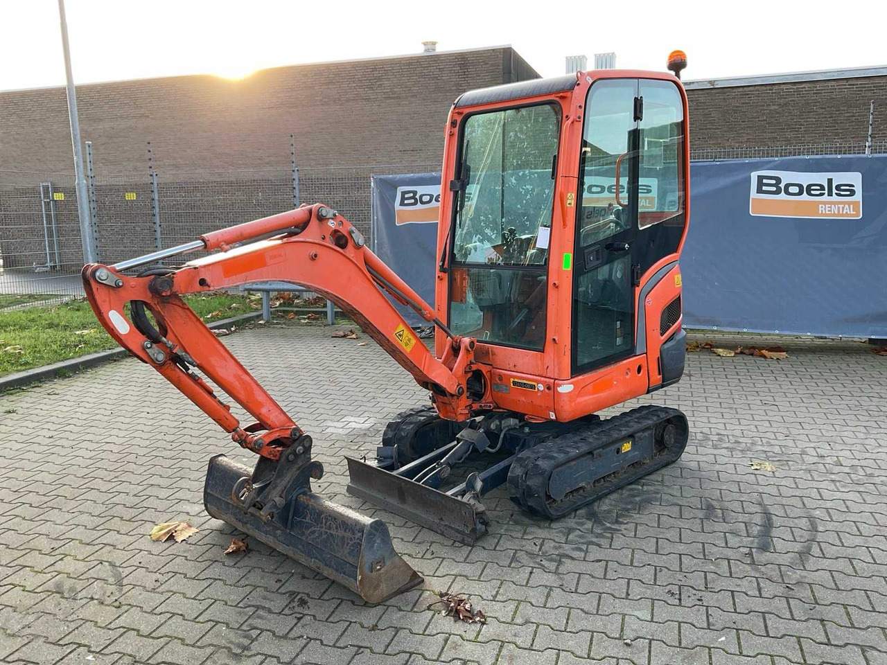2016 KUBOTA KX016-4G MINI EXCAVATOR - Miniexcavadora: foto 1 2016 KUBOTA KX016-4G MINI EXCAVATOR - Miniexcavadora: foto 1