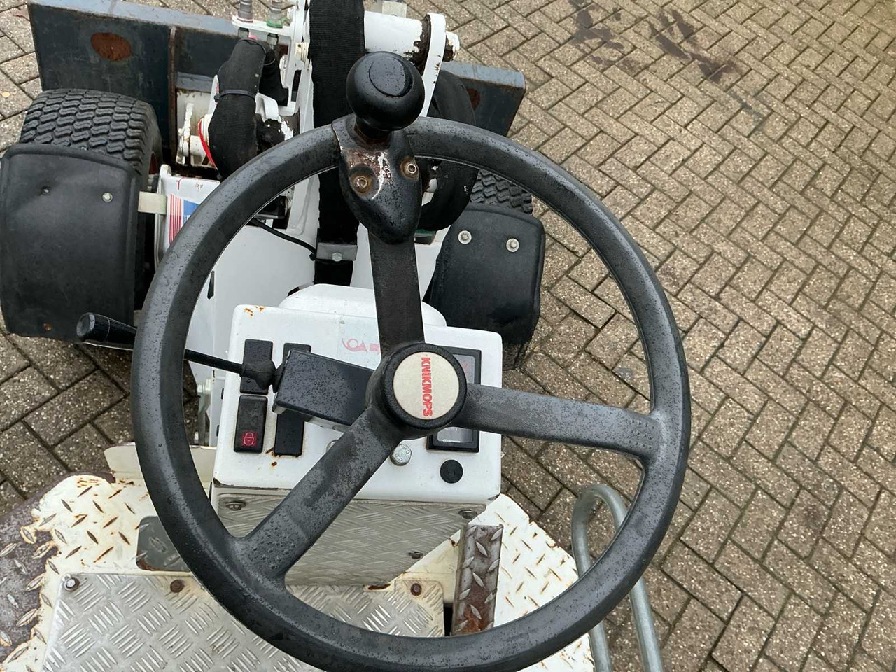 Cargadora de ruedas 2017 100 KNIKMOPS: foto 14 Cargadora de ruedas 2017 100 KNIKMOPS: foto 14