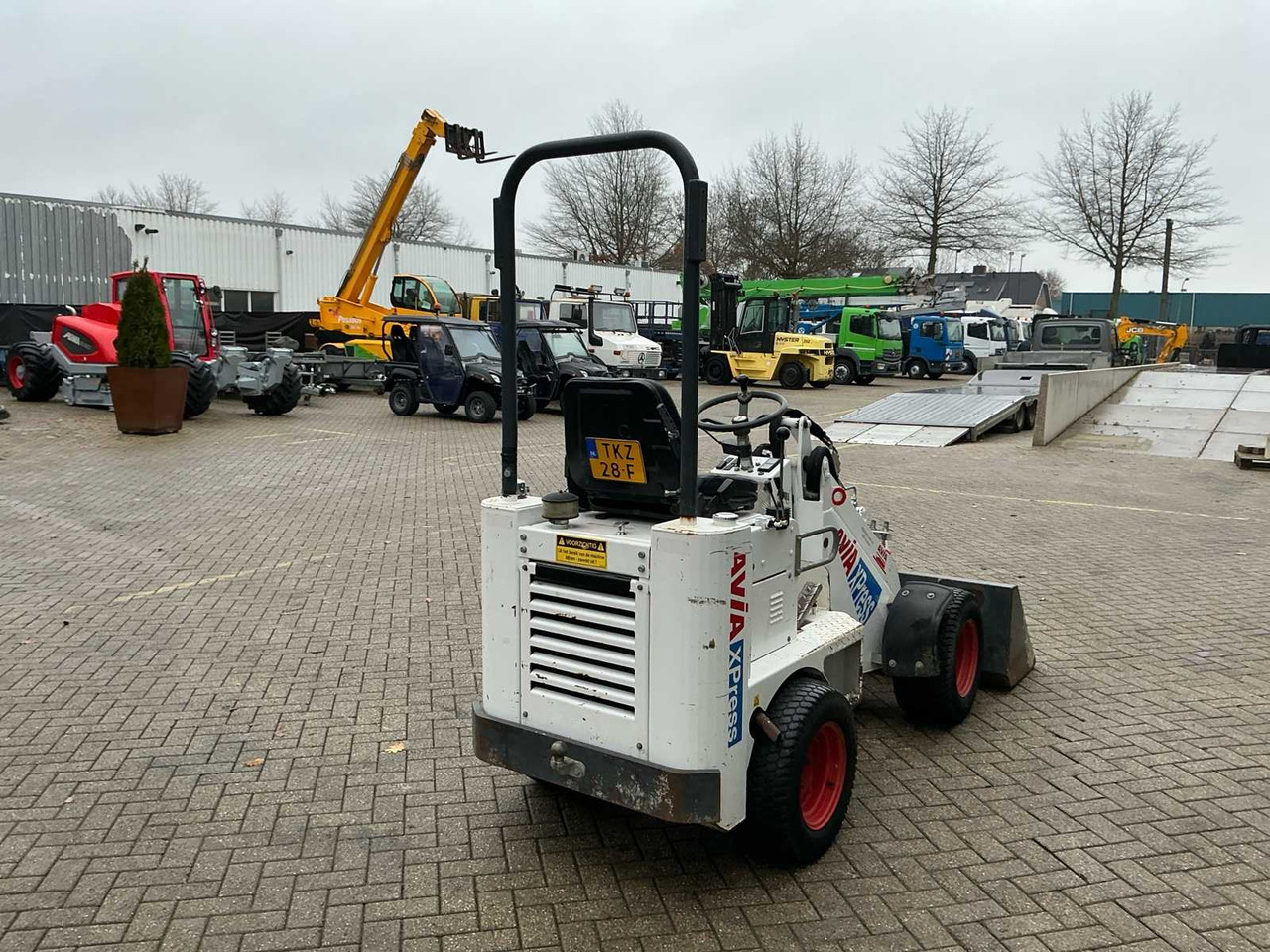 2017 100 KNIKMOPS - Cargadora de ruedas: foto 5 2017 100 KNIKMOPS - Cargadora de ruedas: foto 5