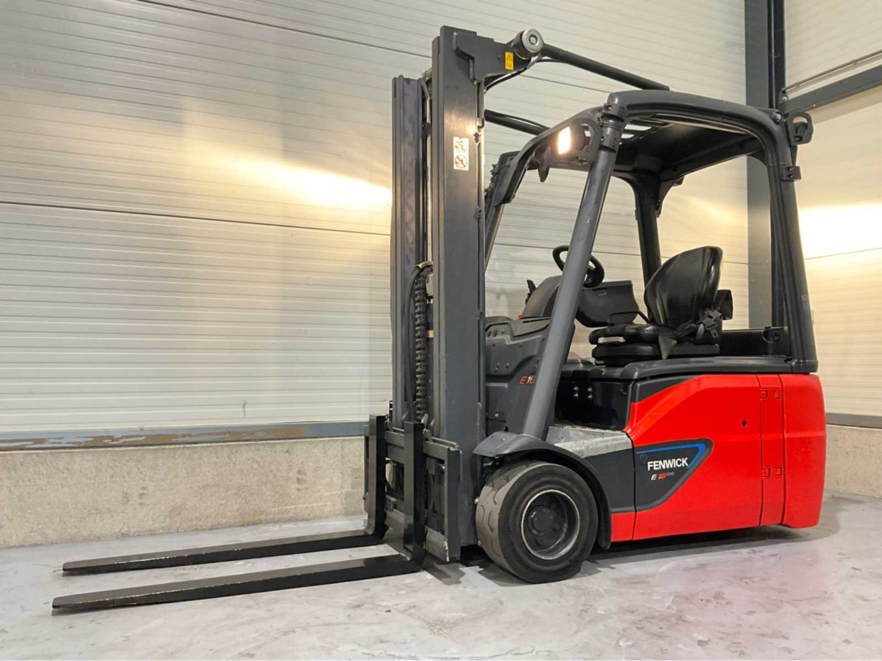 2017 LINDE E18-02 1800KG LI-ION 4171HOUR FORKLIFT - Carretilla elevadora: foto 1 2017 LINDE E18-02 1800KG LI-ION 4171HOUR FORKLIFT - Carretilla elevadora: foto 1