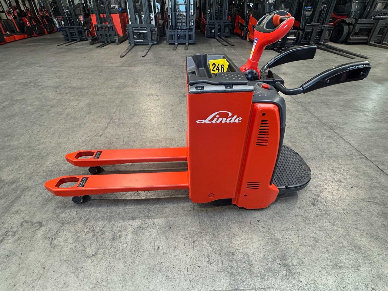2017 S+UVV 07/2026 LINDE T20AP 2.000KG STACKER ELECTRIC PALLET TRUCK ANT - Carretilla elevadora: foto 1 2017 S+UVV 07/2026 LINDE T20AP 2.000KG STACKER ELECTRIC PALLET TRUCK ANT - Carretilla elevadora: foto 1