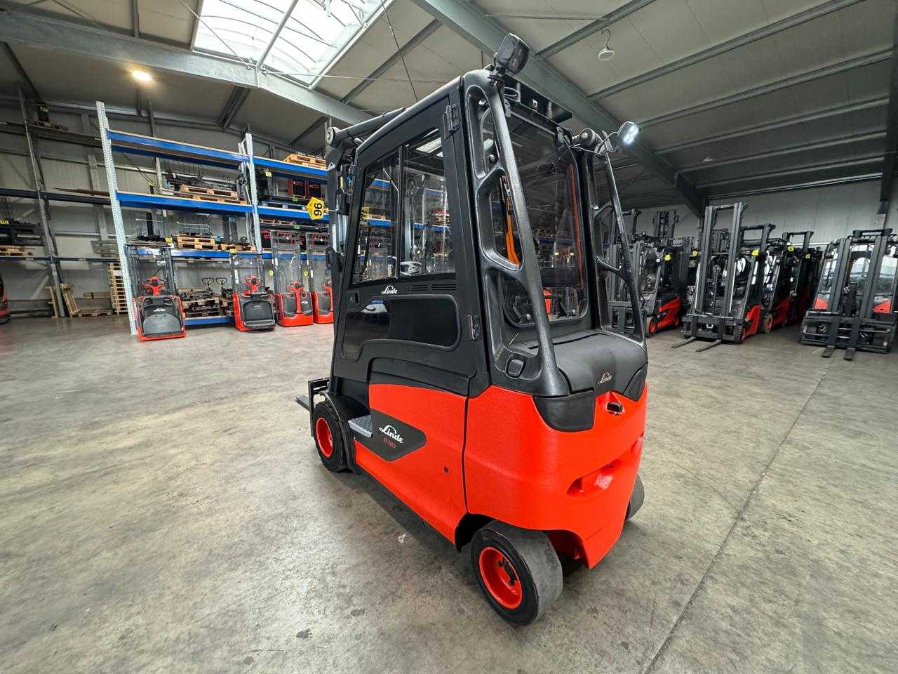 2017 SERVICE + UVV 09/2026 LINDE E30 3.000KG DUPLEX FREE LIFT 3RD + 4TH VALVE ELECTRIC FORKLIFT CAMERA - Carretilla elevadora: foto 4 2017 SERVICE + UVV 09/2026 LINDE E30 3.000KG DUPLEX FREE LIFT 3RD + 4TH VALVE ELECTRIC FORKLIFT CAMERA - Carretilla elevadora: foto 4