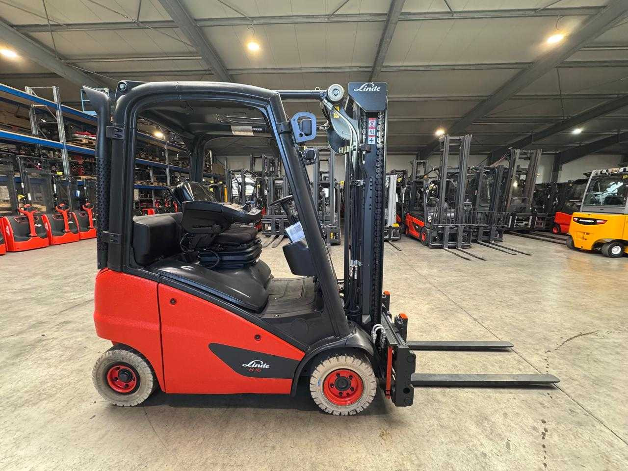 2017 SERVICE + UVV 10/2026 LINDE H16T 1,600KG 3RD + 4TH VALVE FORK ADJUSTER GAS FORKLIFT 6,710 HOURS - Carretilla elevadora: foto 2 2017 SERVICE + UVV 10/2026 LINDE H16T 1,600KG 3RD + 4TH VALVE FORK ADJUSTER GAS FORKLIFT 6,710 HOURS - Carretilla elevadora: foto 2
