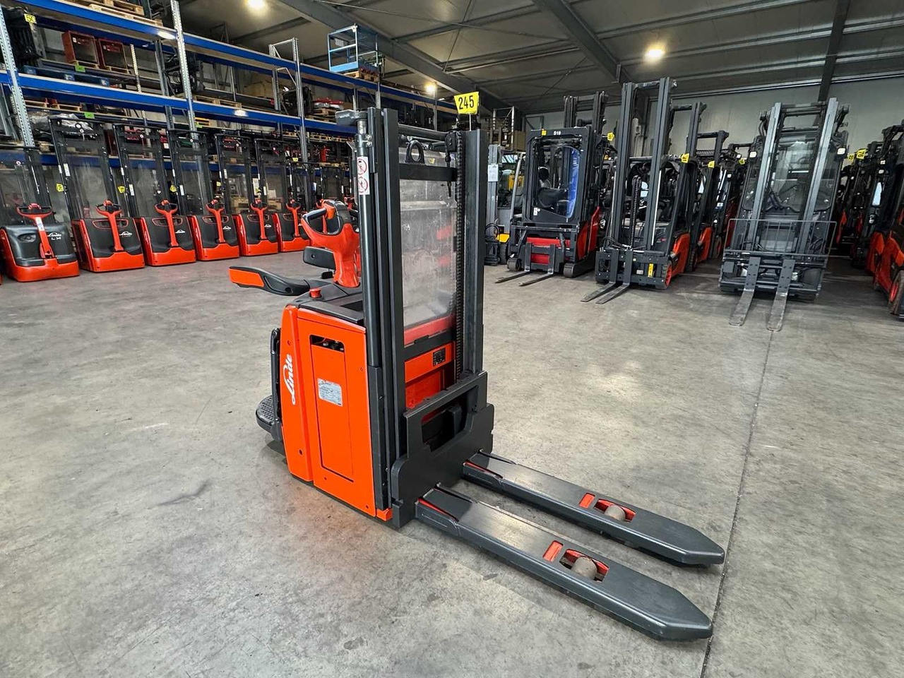 2017 SERVICE +UVV 10/2026 LINDE L14AP EVO 1.400KG SCALE PALLET TRUCK ANT 3.817 HOURS - Carretilla elevadora: foto 5 2017 SERVICE +UVV 10/2026 LINDE L14AP EVO 1.400KG SCALE PALLET TRUCK ANT 3.817 HOURS - Carretilla elevadora: foto 5