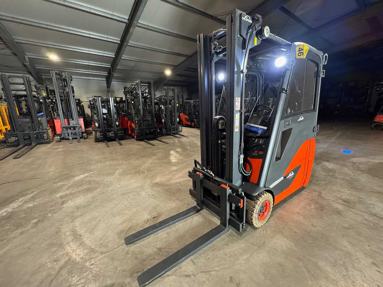2017 SERVICE + UVV 11/2026 LINDE E16H EVO TRIPLEX 3RD + 4TH VALVE CAB ELECTRIC FORKLIFT 3,811 HOURS - Carretilla elevadora: foto 4 2017 SERVICE + UVV 11/2026 LINDE E16H EVO TRIPLEX 3RD + 4TH VALVE CAB ELECTRIC FORKLIFT 3,811 HOURS - Carretilla elevadora: foto 4
