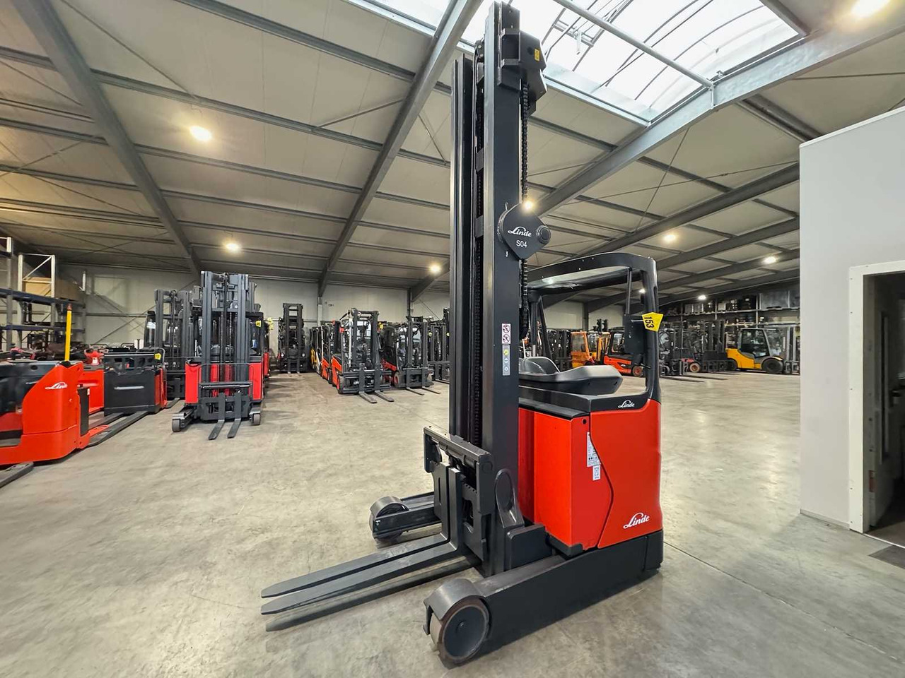 2019 SERVICE + UVV 08/2026 LINDE R16HD EVO TRIPLEX 905CM ELECTRIC FORKLIFT 10,525 HOURS - Carretilla elevadora: foto 1 2019 SERVICE + UVV 08/2026 LINDE R16HD EVO TRIPLEX 905CM ELECTRIC FORKLIFT 10,525 HOURS - Carretilla elevadora: foto 1