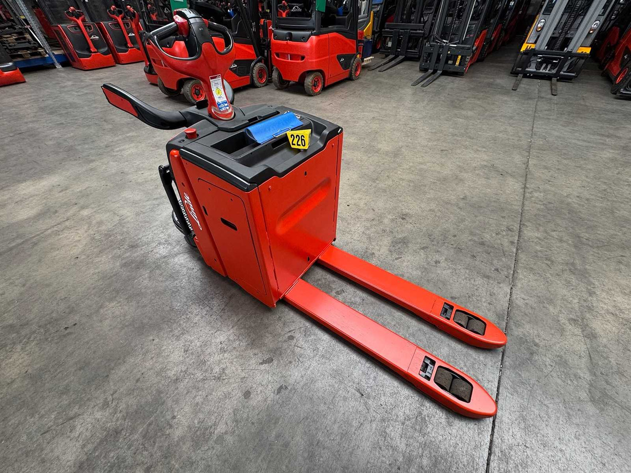 2020 SERVICE + UVV 10/2026 LINDE T20AP 2,000KG PALLET TRUCK ANT STACKER PLATFORM T20 AP 2,536 HOURS - Carretilla elevadora: foto 2 2020 SERVICE + UVV 10/2026 LINDE T20AP 2,000KG PALLET TRUCK ANT STACKER PLATFORM T20 AP 2,536 HOURS - Carretilla elevadora: foto 2
