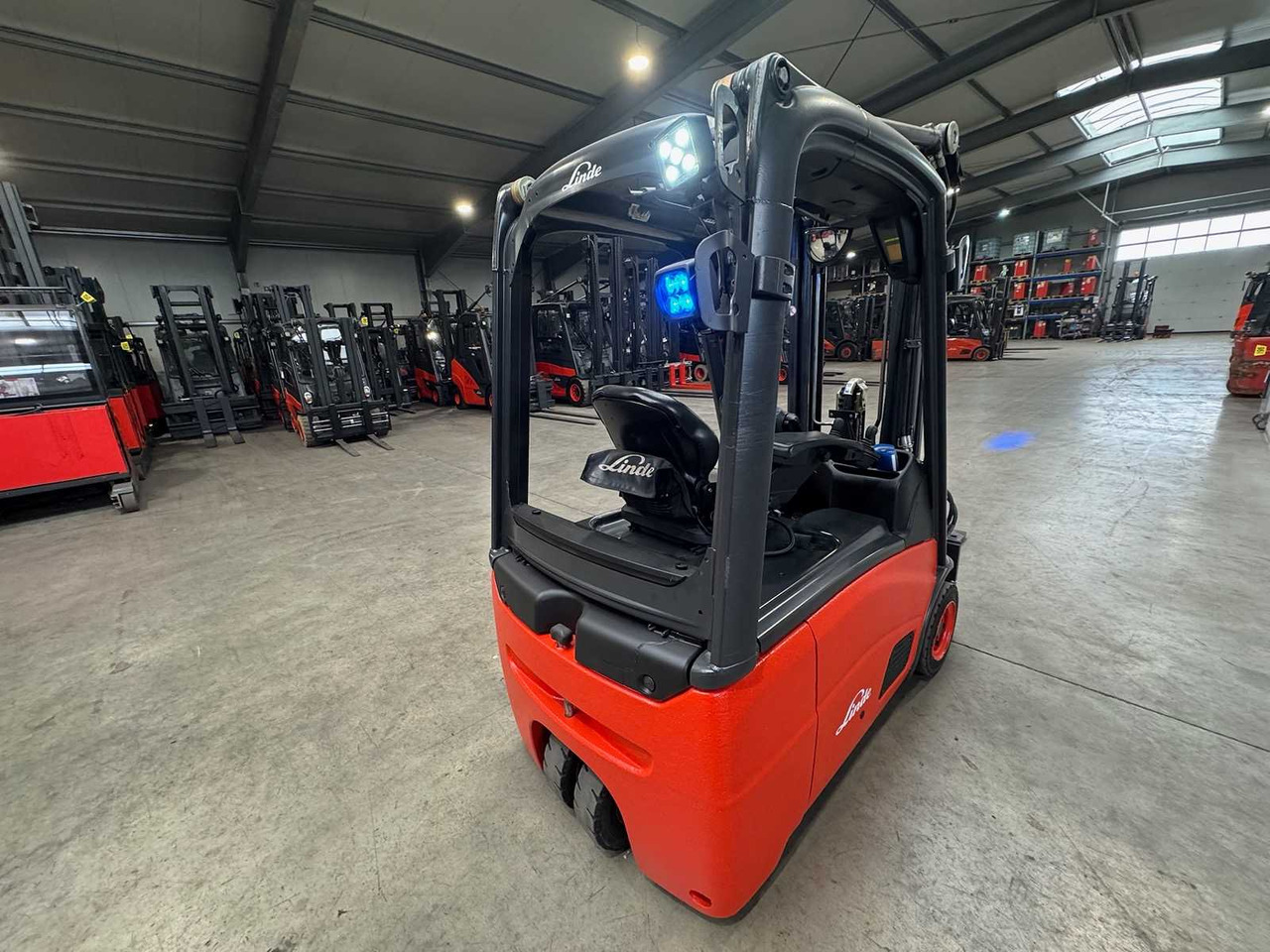 Carretilla elevadora 40/2023 SERVICE + UVV 09/2026 LINDE E16 1,600KG TRIPLEX ELECTRIC FORKLIFT 12,719 HOURS: foto 7 Carretilla elevadora 40/2023 SERVICE + UVV 09/2026 LINDE E16 1,600KG TRIPLEX ELECTRIC FORKLIFT 12,719 HOURS: foto 7