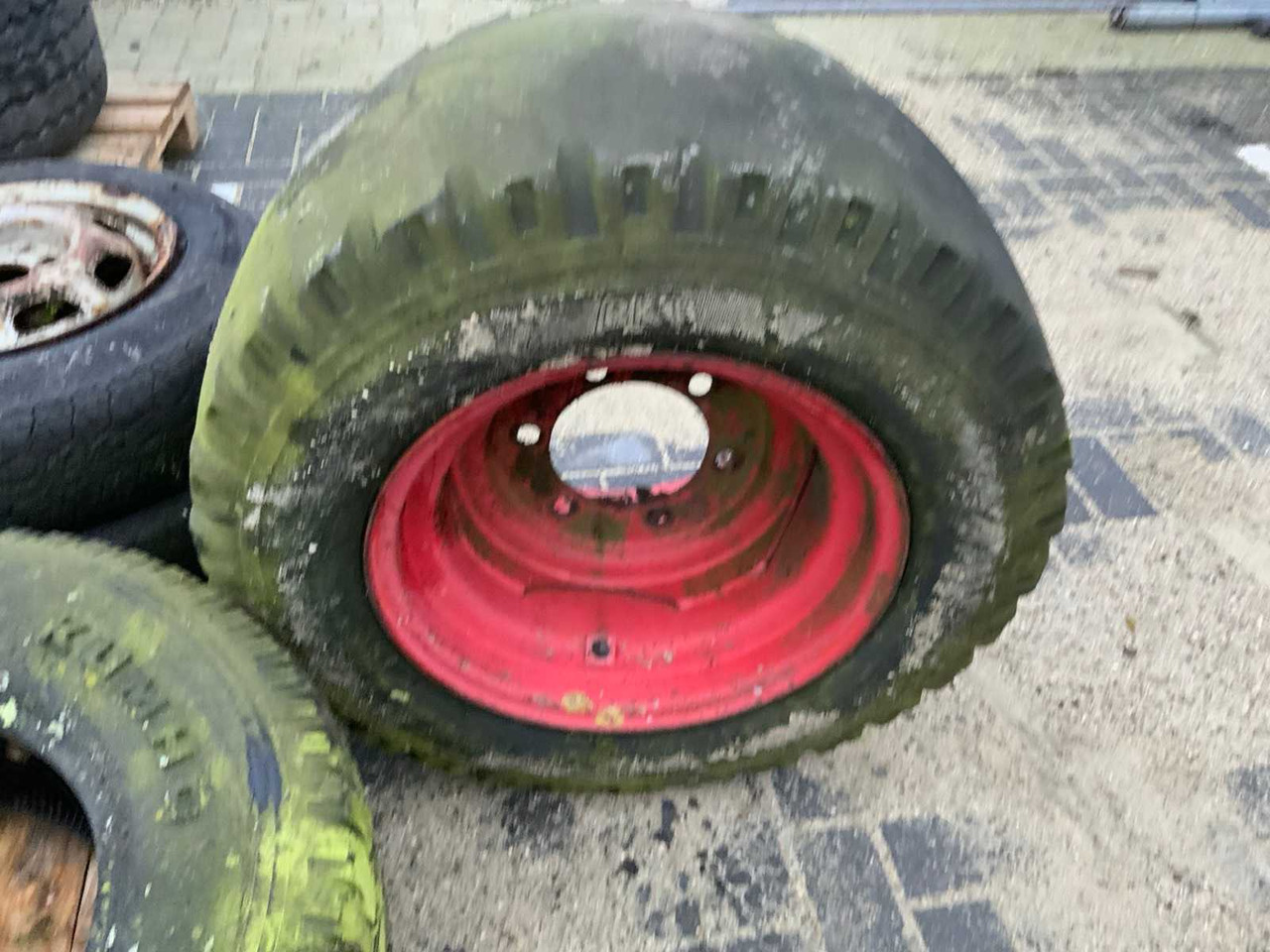 Tractor BATCH (TRUCK) TIRES AND RIMS: foto 8