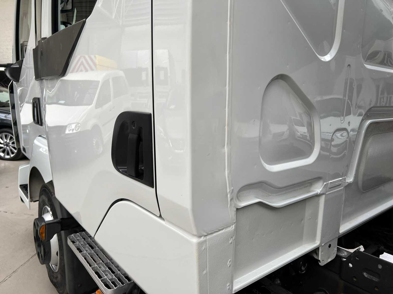 Camión 2006 RENAULT MIDLUM DOUBLE CAB TIPPER: foto 19 Camión 2006 RENAULT MIDLUM DOUBLE CAB TIPPER: foto 19