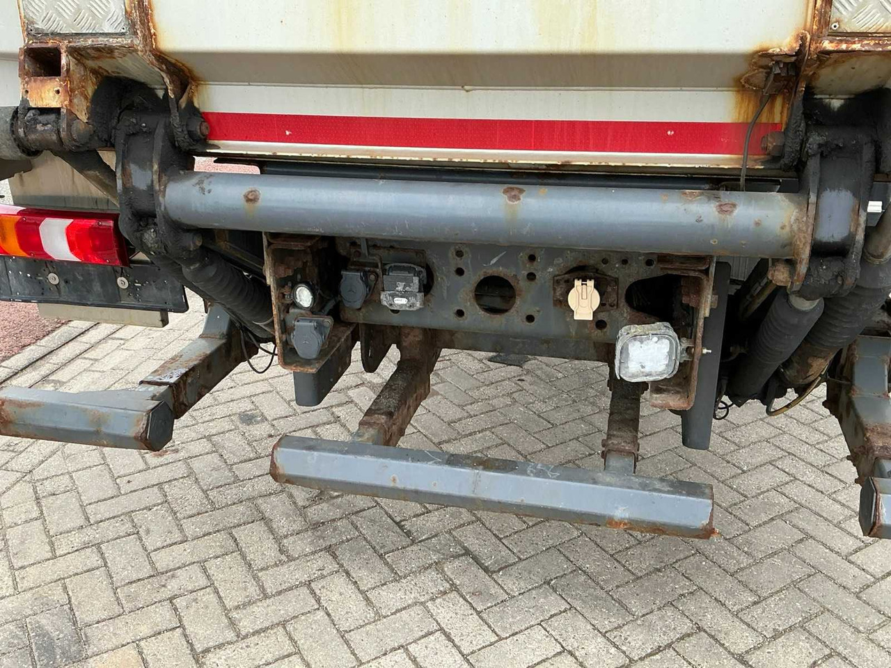 Camión 2013 MERCEDES-BENZ ACTROS 2542 CONDITIONED TRUCK: foto 15