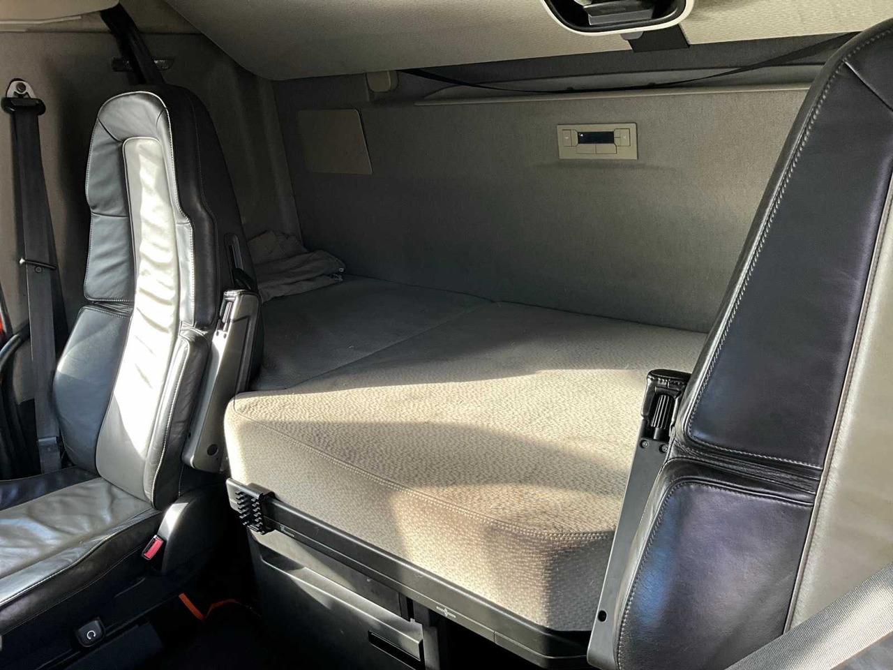 Camión 2016 VOLVO FH TRUCK: foto 9 Camión 2016 VOLVO FH TRUCK: foto 9