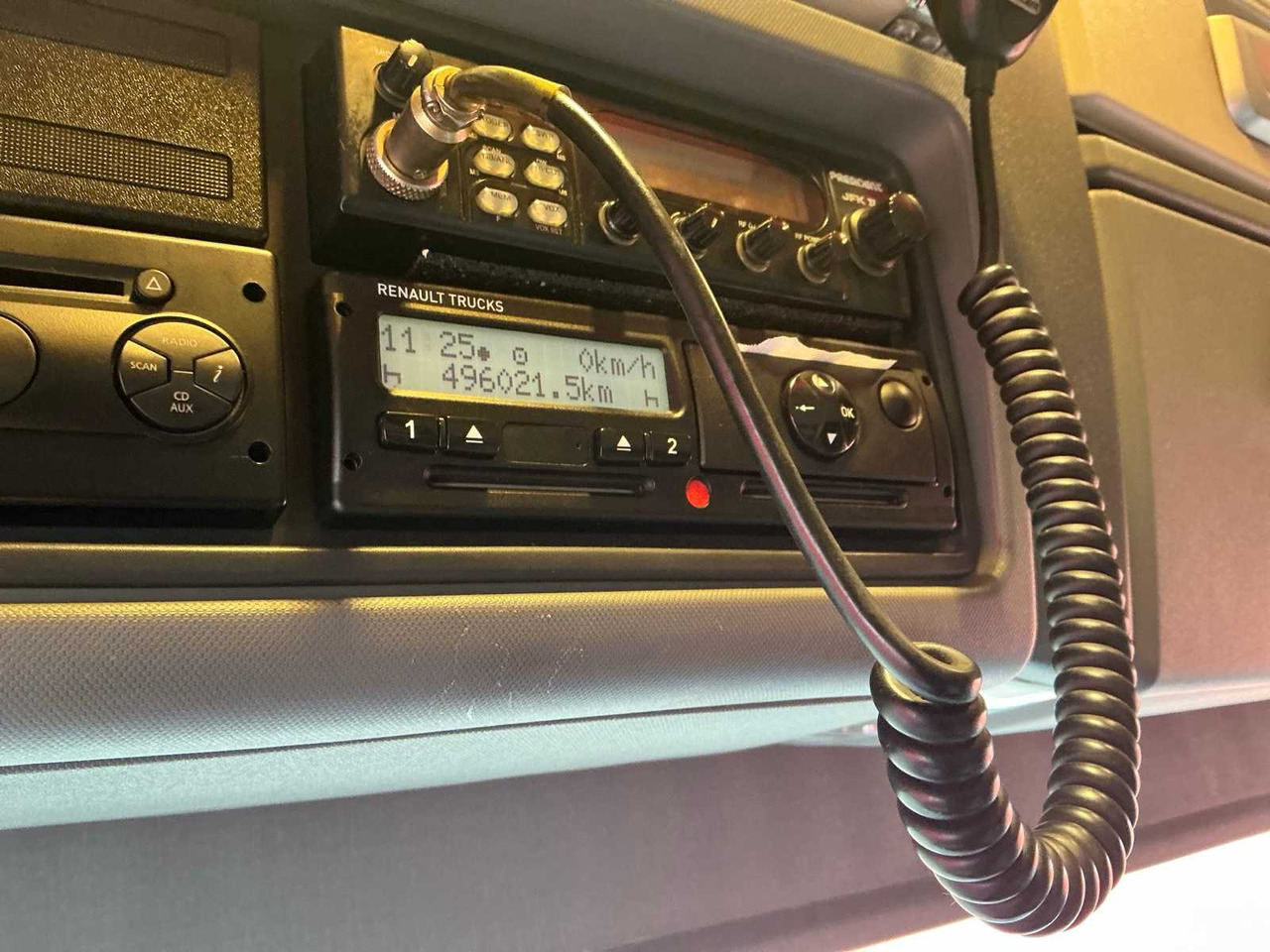 Camión 2017 RENAULT T480 COMFORT THD001 HIGH EDITION TRACTOR RENAULT T480 COMFORT: foto 24 Camión 2017 RENAULT T480 COMFORT THD001 HIGH EDITION TRACTOR RENAULT T480 COMFORT: foto 24