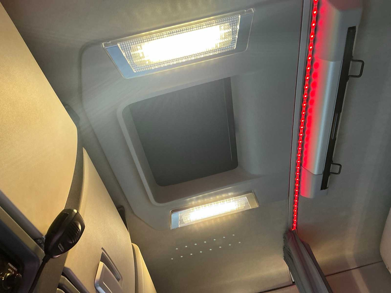 Camión 2017 RENAULT T480 COMFORT THD001 HIGH EDITION TRACTOR RENAULT T480 COMFORT: foto 26 Camión 2017 RENAULT T480 COMFORT THD001 HIGH EDITION TRACTOR RENAULT T480 COMFORT: foto 26