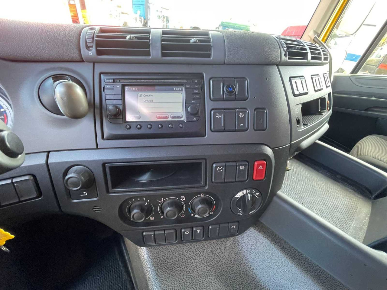 Camión DAF - CF TRACTOR 4X2 440 - TRUCK: foto 16 Camión DAF - CF TRACTOR 4X2 440 - TRUCK: foto 16