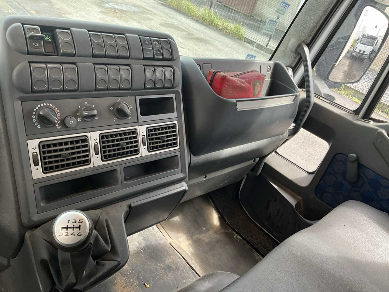 Camión IVECO EUROCARGO - 2008: foto 12 Camión IVECO EUROCARGO - 2008: foto 12