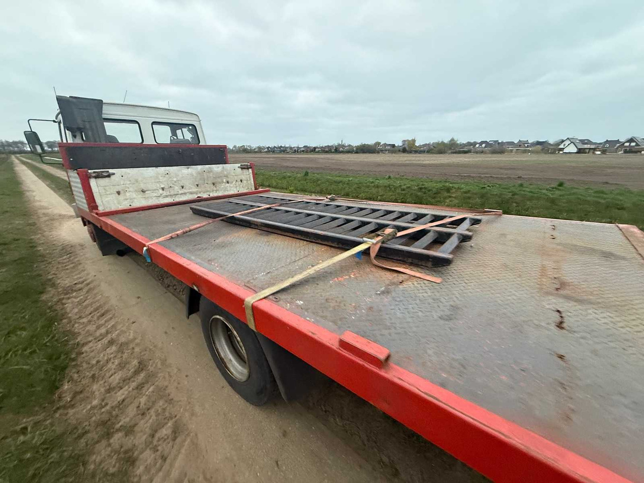 VOLVO - FL608-4X2-J 75 - TRUCK - 1993 - Camión: foto 4 VOLVO - FL608-4X2-J 75 - TRUCK - 1993 - Camión: foto 4