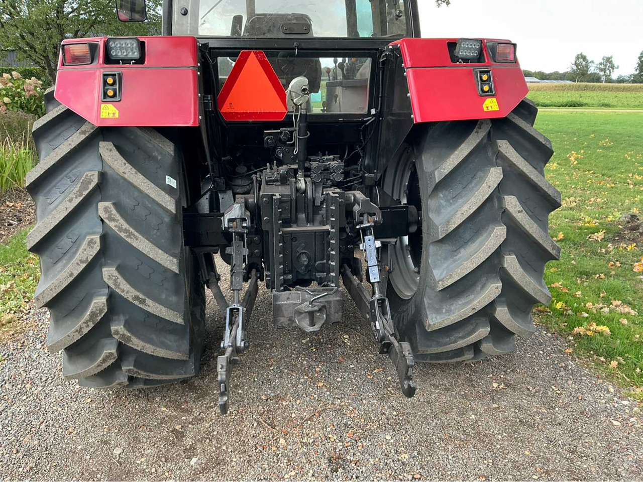 Case IH Maxxum 5150 - Tractor: foto 5 Case IH Maxxum 5150 - Tractor: foto 5