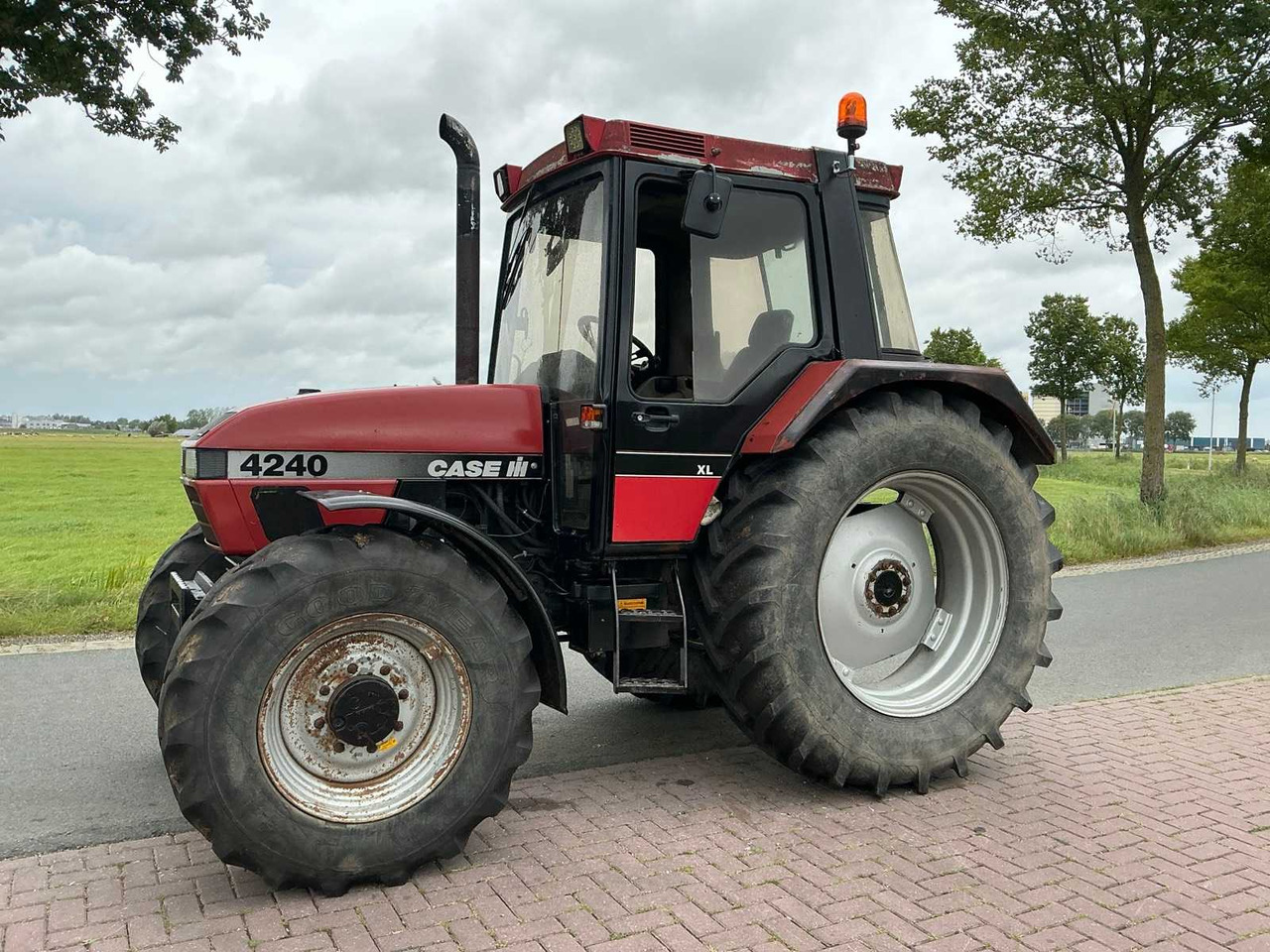 Case ih 1997 CASE INTERNATIONAL 5150 PRO ALL-WHEEL DRIVE FARM TRACTOR - Tractor: foto 2 Case ih 1997 CASE INTERNATIONAL 5150 PRO ALL-WHEEL DRIVE FARM TRACTOR - Tractor: foto 2