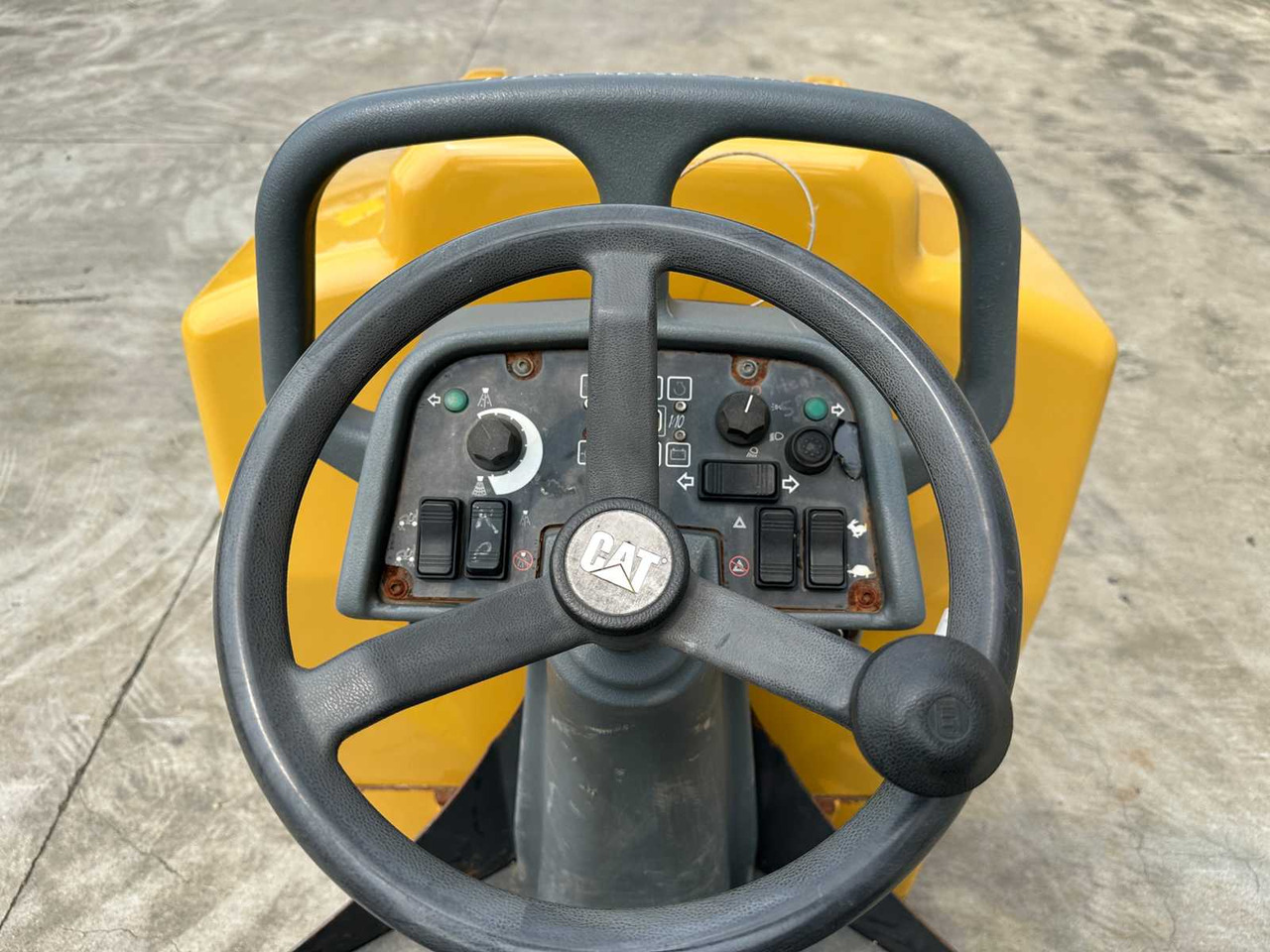 Apisonadora de asfalto Caterpillar CB14 CB14B: foto 28 Apisonadora de asfalto Caterpillar CB14 CB14B: foto 28