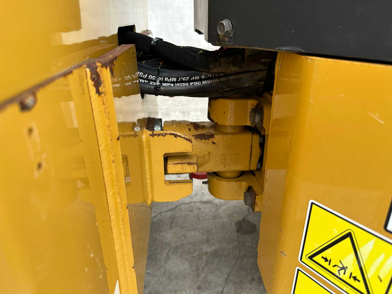 Apisonadora de asfalto Caterpillar CB14 CB14B: foto 10 Apisonadora de asfalto Caterpillar CB14 CB14B: foto 10