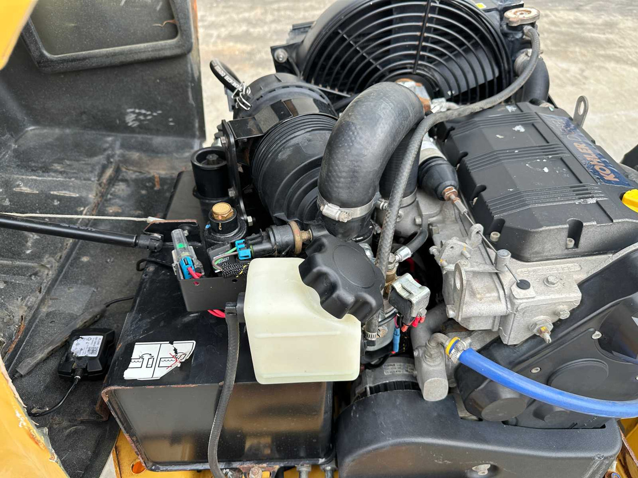 Apisonadora de asfalto Caterpillar CB14 CB14B: foto 22 Apisonadora de asfalto Caterpillar CB14 CB14B: foto 22