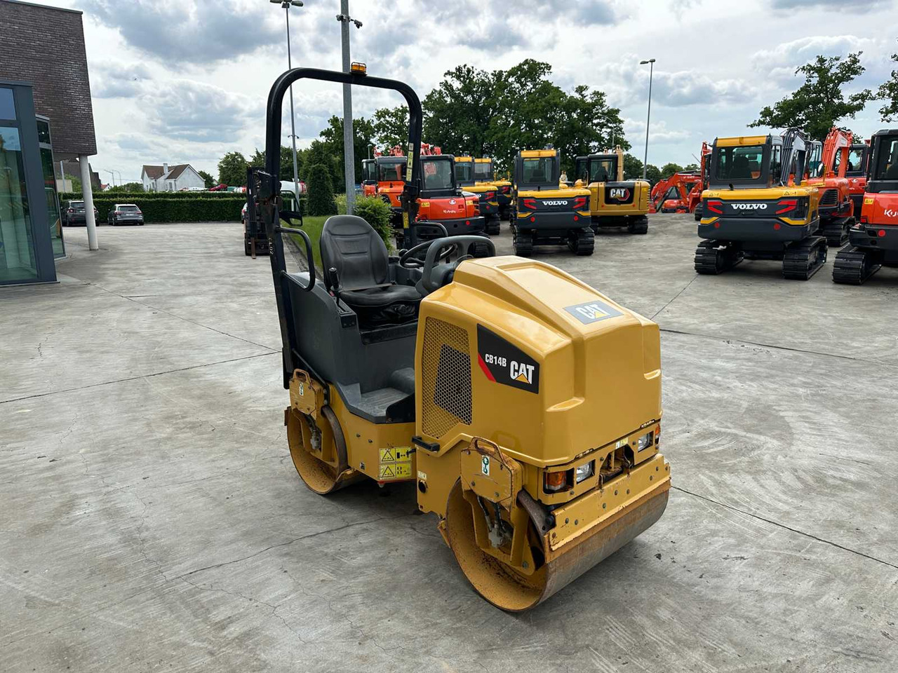 Caterpillar CB14 CB14B - Apisonadora de asfalto: foto 3 Caterpillar CB14 CB14B - Apisonadora de asfalto: foto 3