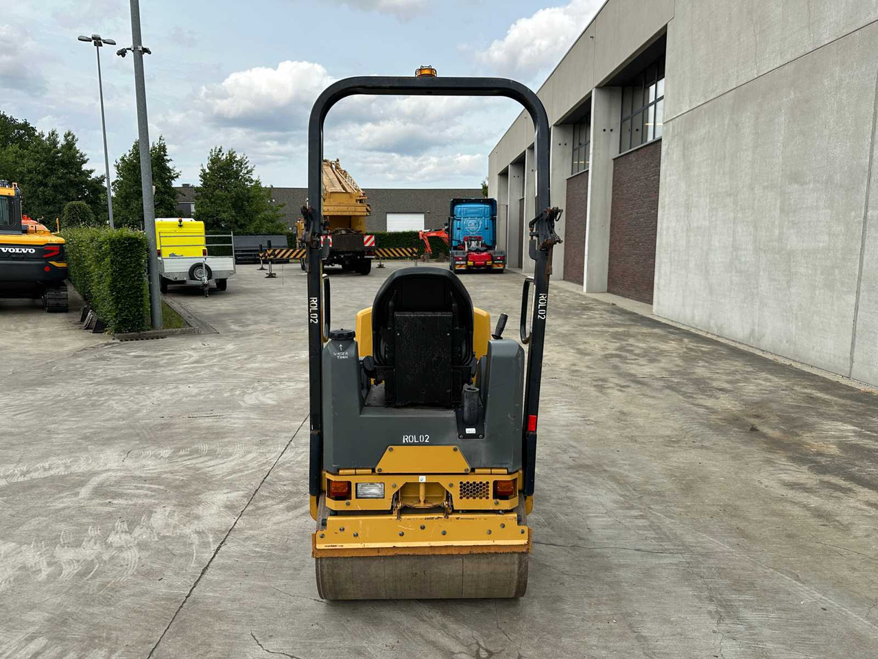 Caterpillar CB14 CB14B - Apisonadora de asfalto: foto 5 Caterpillar CB14 CB14B - Apisonadora de asfalto: foto 5