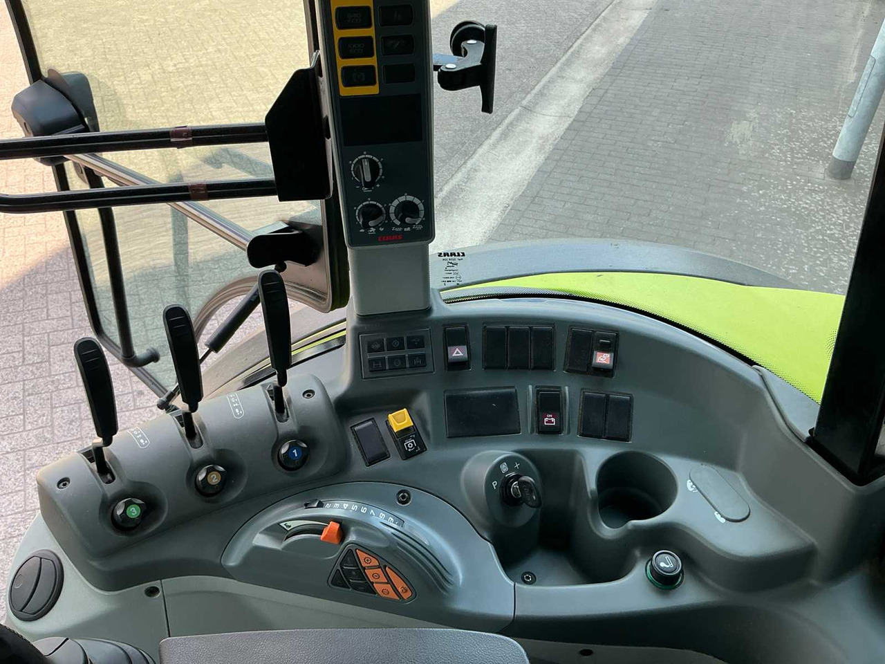 Tractor Claas 420 arion: foto 28