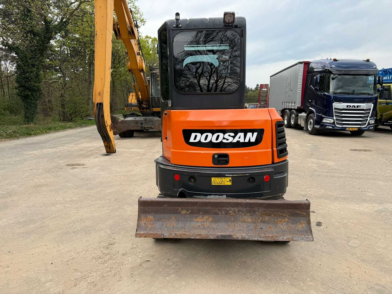 Doosan DX32Z - Excavadora de cadenas: foto 4 Doosan DX32Z - Excavadora de cadenas: foto 4