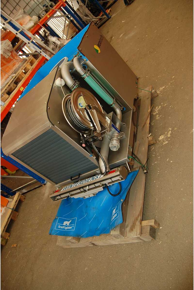 Ecotech XF4-4RZP - Esparcidor de sal: foto 1 Ecotech XF4-4RZP - Esparcidor de sal: foto 1