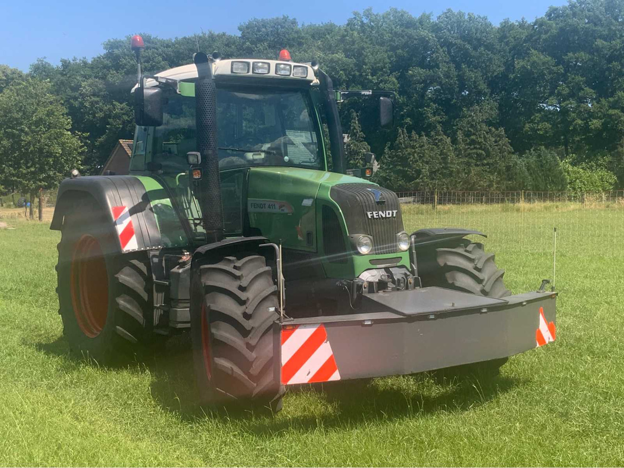Fendt 411 Vario TMS Com 3 - Tractor: foto 2 Fendt 411 Vario TMS Com 3 - Tractor: foto 2