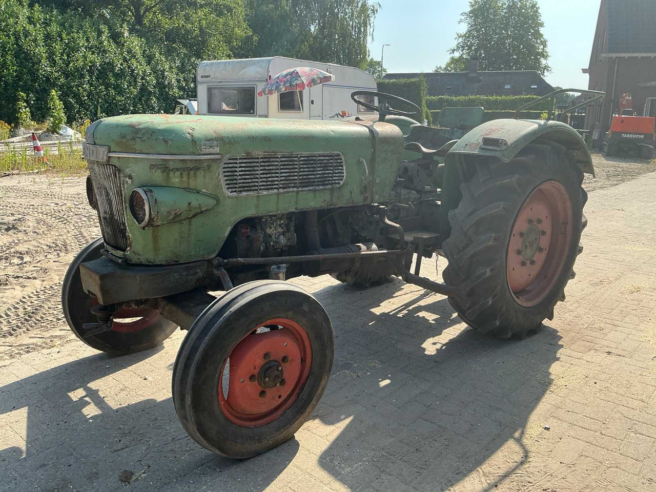 Fendt Farmer 2-FW139/3 - Tractor: foto 1 Fendt Farmer 2-FW139/3 - Tractor: foto 1