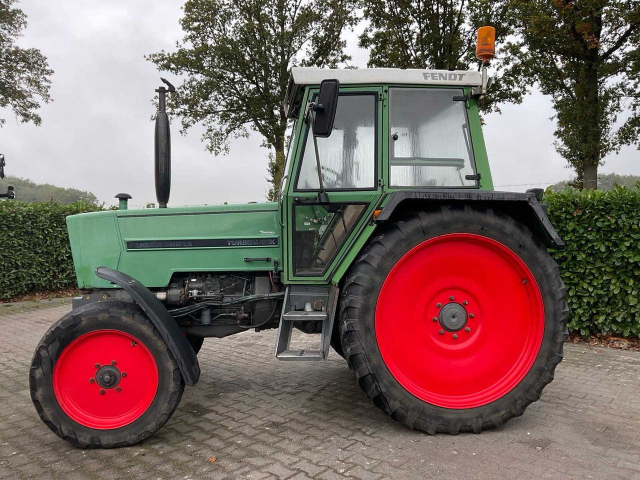 Fendt Farmer 306LS Turbomatik - Tractor: foto 2 Fendt Farmer 306LS Turbomatik - Tractor: foto 2