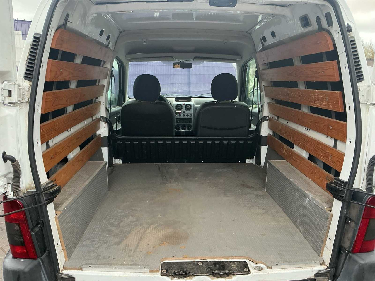 2005 - PEUGEOT - PARTNER - 170C 1.9 D AVANTAGE - COMMERCIAL VEHICLE - Furgoneta: foto 5 2005 - PEUGEOT - PARTNER - 170C 1.9 D AVANTAGE - COMMERCIAL VEHICLE - Furgoneta: foto 5