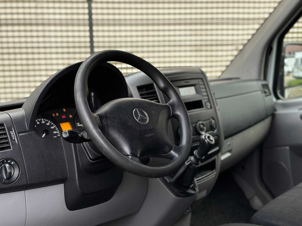 Furgoneta MERCEDES-BENZ SPRINTER 213 2.2 CDI 366 FUNCTIONAL HD 129HP 2013, V-006-PG COMMERCIAL VEHICLE: foto 10 Furgoneta MERCEDES-BENZ SPRINTER 213 2.2 CDI 366 FUNCTIONAL HD 129HP 2013, V-006-PG COMMERCIAL VEHICLE: foto 10