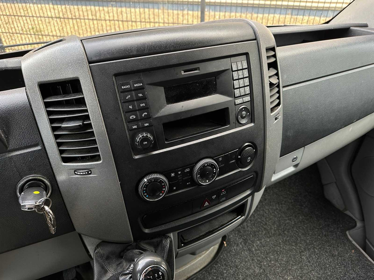 Furgoneta MERCEDES-BENZ SPRINTER 213 2.2 CDI 366 FUNCTIONAL HD 129HP 2013, V-006-PG COMMERCIAL VEHICLE: foto 17 Furgoneta MERCEDES-BENZ SPRINTER 213 2.2 CDI 366 FUNCTIONAL HD 129HP 2013, V-006-PG COMMERCIAL VEHICLE: foto 17