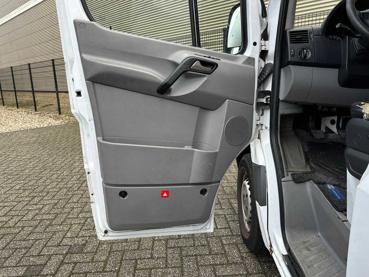 Furgoneta MERCEDES-BENZ SPRINTER 213 2.2 CDI 366 FUNCTIONAL HD 129HP 2013, V-006-PG COMMERCIAL VEHICLE: foto 20 Furgoneta MERCEDES-BENZ SPRINTER 213 2.2 CDI 366 FUNCTIONAL HD 129HP 2013, V-006-PG COMMERCIAL VEHICLE: foto 20