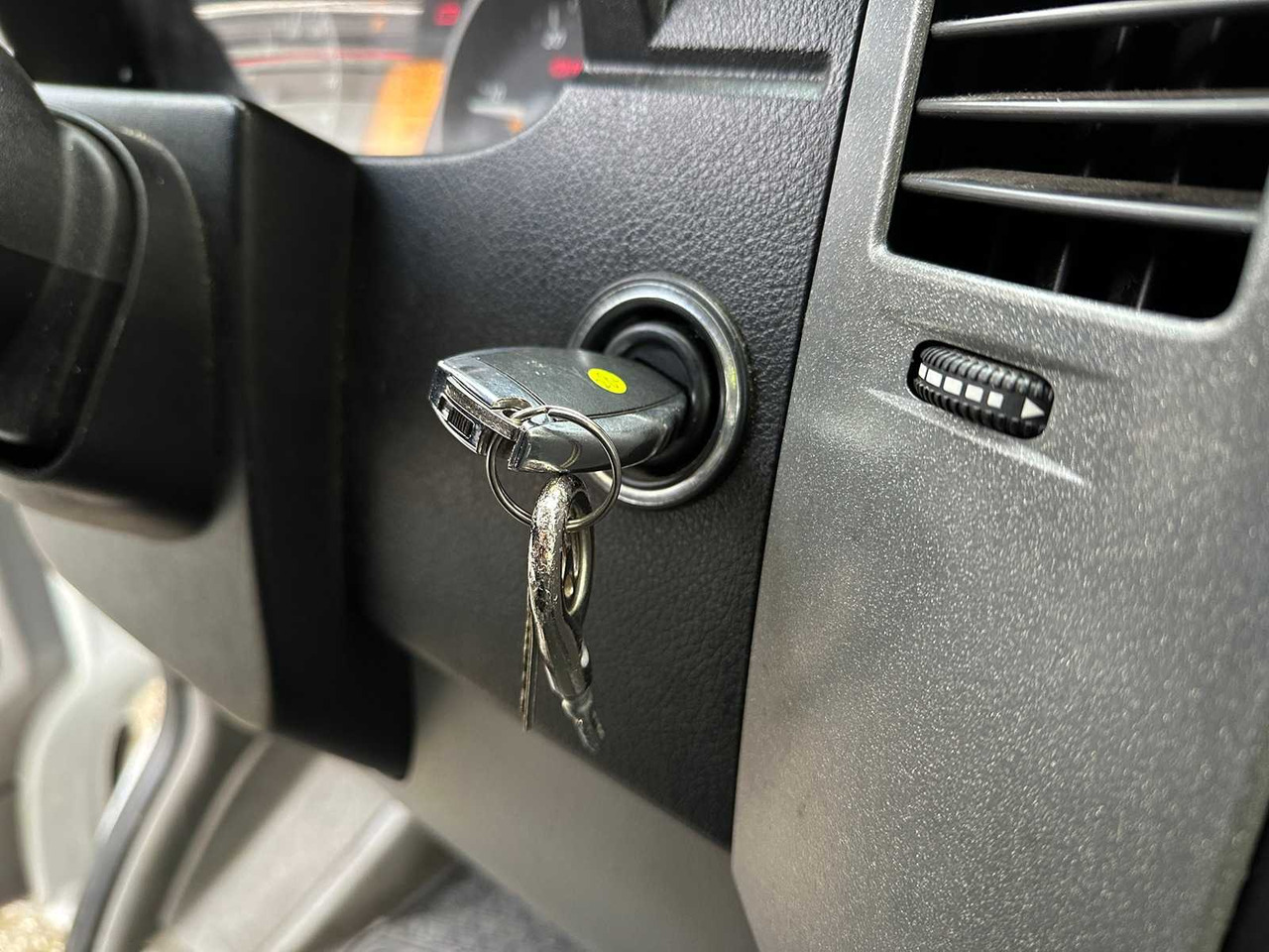 Furgoneta MERCEDES-BENZ SPRINTER 213 2.2 CDI 366 FUNCTIONAL HD 129HP 2013, V-006-PG COMMERCIAL VEHICLE: foto 19 Furgoneta MERCEDES-BENZ SPRINTER 213 2.2 CDI 366 FUNCTIONAL HD 129HP 2013, V-006-PG COMMERCIAL VEHICLE: foto 19