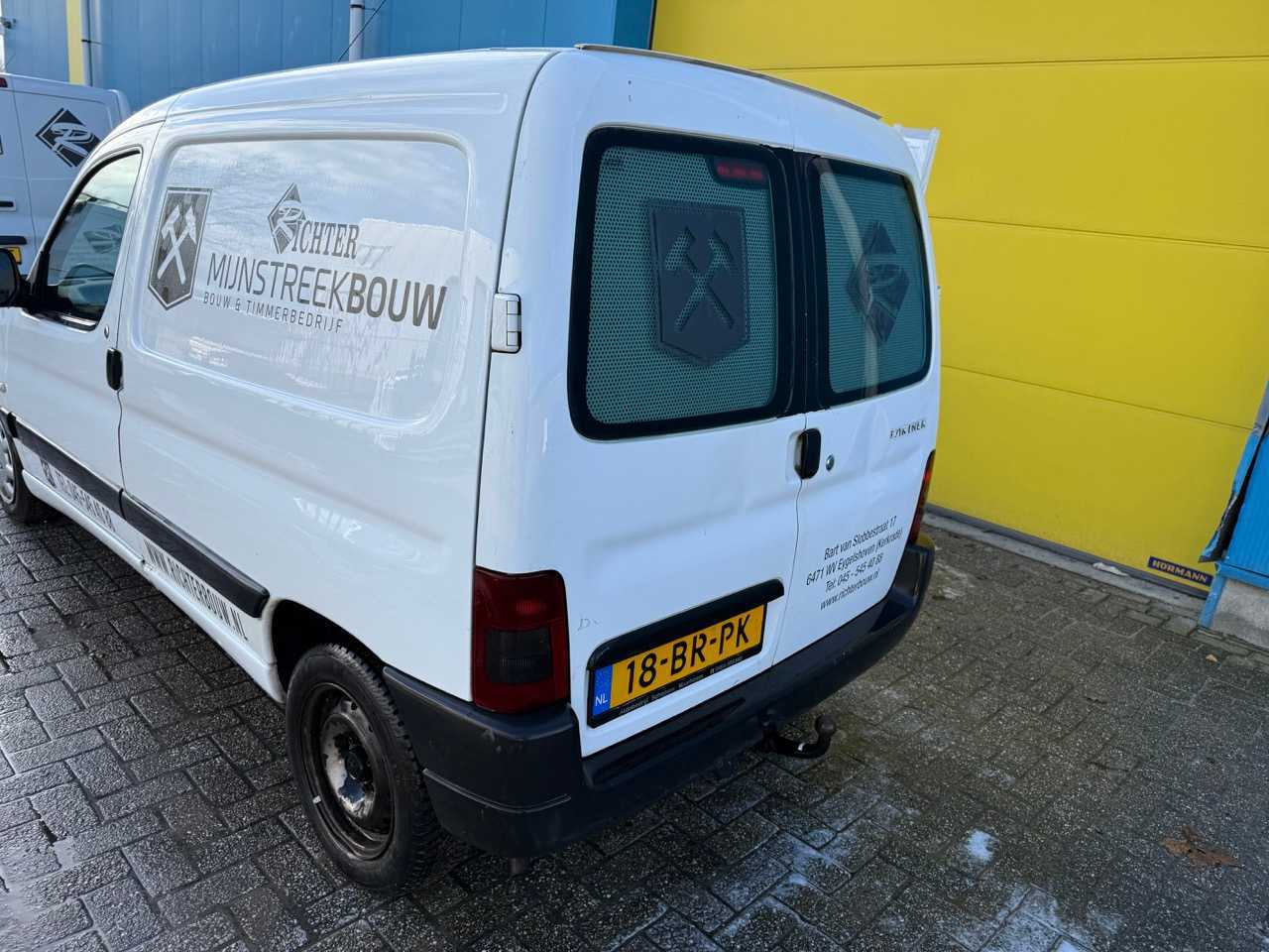 PEUGEOT - PARTNER - 170C 1.9 D AVANTAGE - YEAR: 2004 18-BR-HP - Furgoneta: foto 4 PEUGEOT - PARTNER - 170C 1.9 D AVANTAGE - YEAR: 2004 18-BR-HP - Furgoneta: foto 4