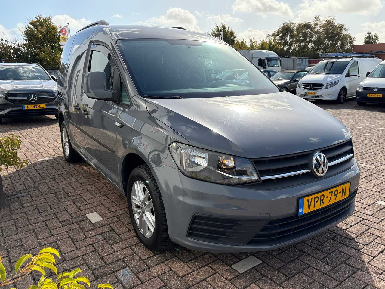 VOLKSWAGEN - CADDY - 2.0 TDI GLASS WASHING INSTALLATION - COMMERCIAL VEHICLE - Furgoneta: foto 5 VOLKSWAGEN - CADDY - 2.0 TDI GLASS WASHING INSTALLATION - COMMERCIAL VEHICLE - Furgoneta: foto 5