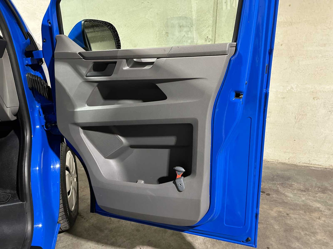 Furgoneta VOLKSWAGEN TRANSPORTER 2.0 TDI L1H1 28 90HP 2021, VLF-37-F COMMERCIAL VEHICLE: foto 34 Furgoneta VOLKSWAGEN TRANSPORTER 2.0 TDI L1H1 28 90HP 2021, VLF-37-F COMMERCIAL VEHICLE: foto 34