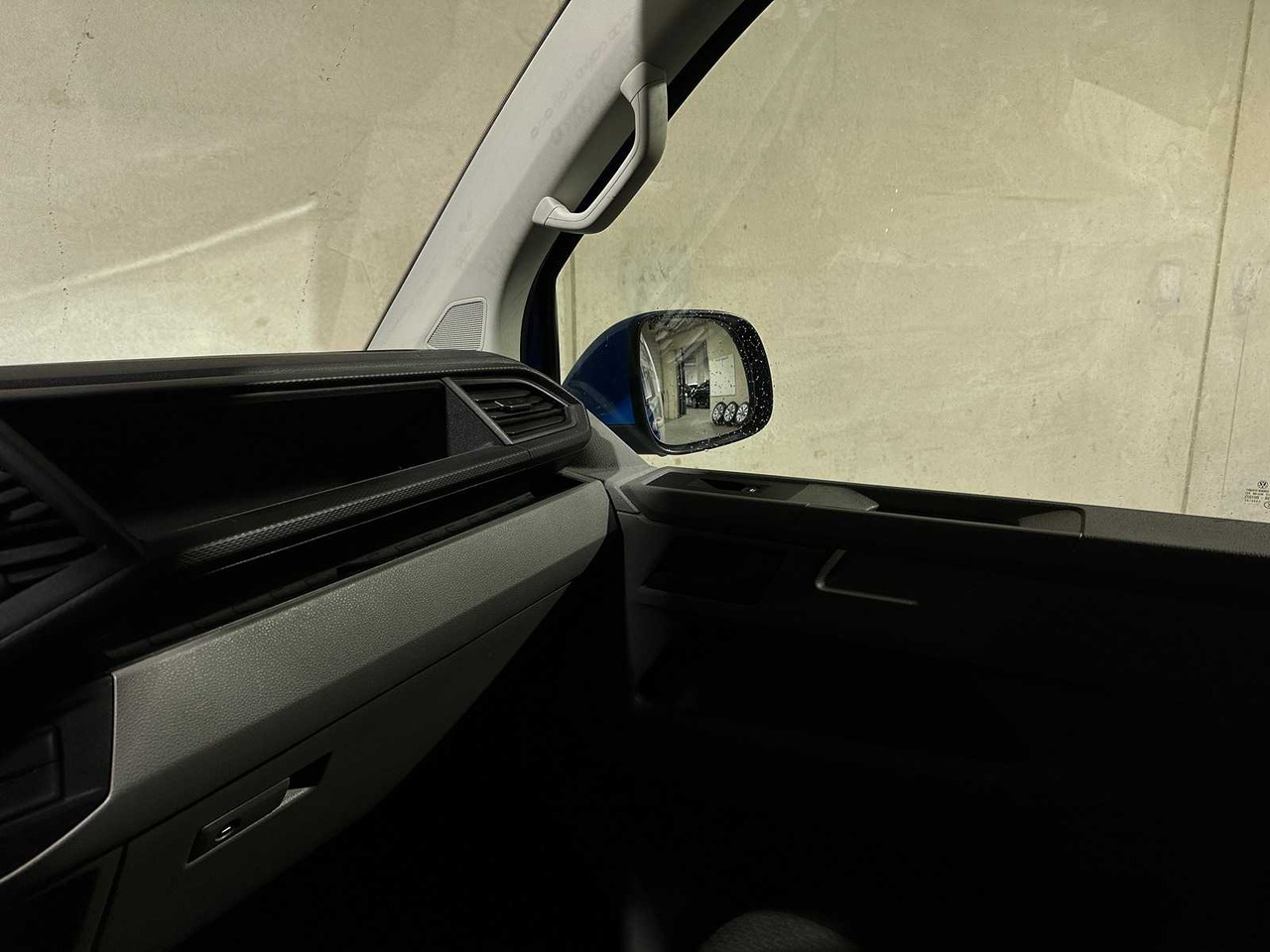 Furgoneta VOLKSWAGEN TRANSPORTER 2.0 TDI L1H1 28 90HP 2021, VLF-37-F COMMERCIAL VEHICLE: foto 23 Furgoneta VOLKSWAGEN TRANSPORTER 2.0 TDI L1H1 28 90HP 2021, VLF-37-F COMMERCIAL VEHICLE: foto 23