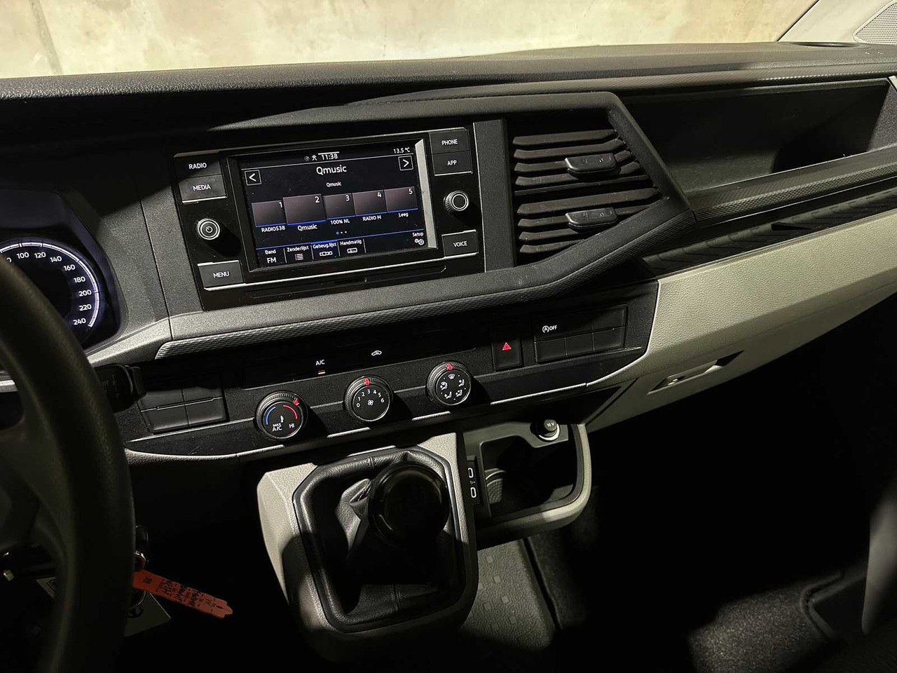 Furgoneta VOLKSWAGEN TRANSPORTER 2.0 TDI L1H1 28 90HP 2021, VLF-37-F COMMERCIAL VEHICLE: foto 22 Furgoneta VOLKSWAGEN TRANSPORTER 2.0 TDI L1H1 28 90HP 2021, VLF-37-F COMMERCIAL VEHICLE: foto 22