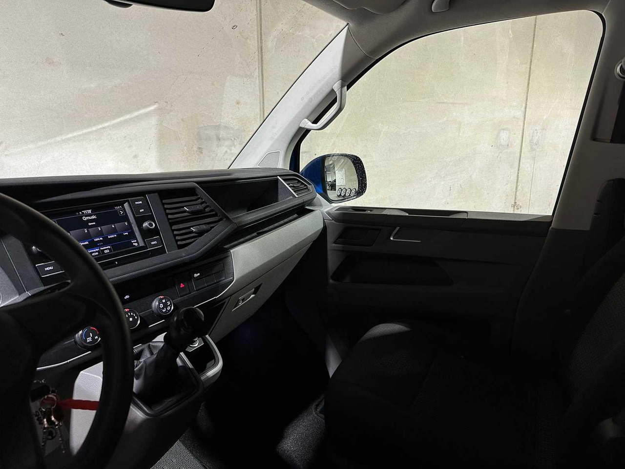 Furgoneta VOLKSWAGEN TRANSPORTER 2.0 TDI L1H1 28 90HP 2021, VLF-37-F COMMERCIAL VEHICLE: foto 17 Furgoneta VOLKSWAGEN TRANSPORTER 2.0 TDI L1H1 28 90HP 2021, VLF-37-F COMMERCIAL VEHICLE: foto 17