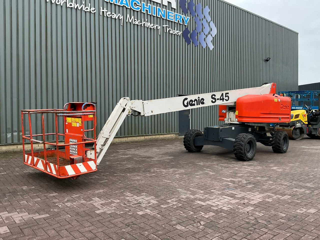 Genie S-45/4WD - Plataforma elevadora: foto 1 Genie S-45/4WD - Plataforma elevadora: foto 1