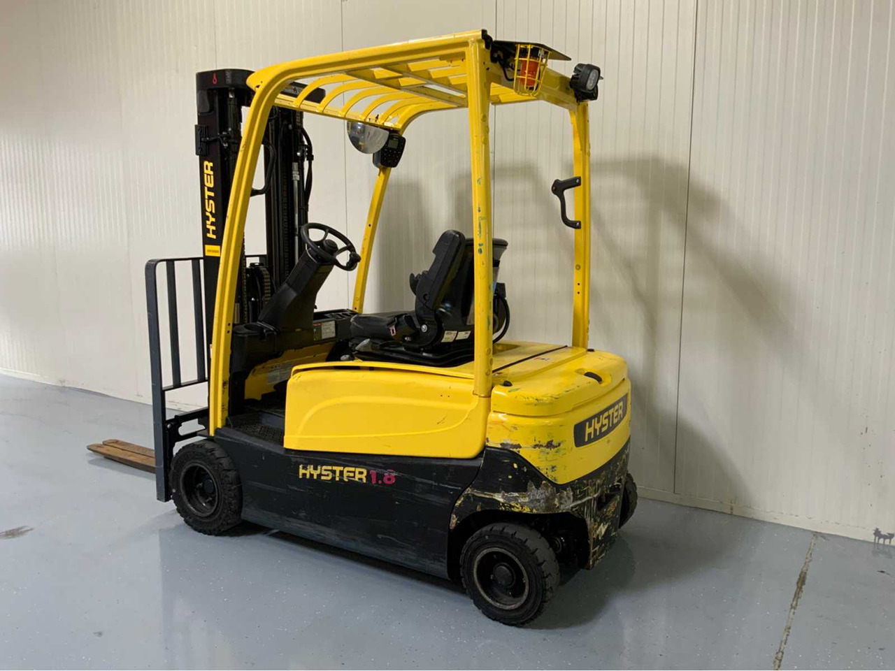 HYSTER J1.8XN - 4.9METER - TRIPLEX - FREE-LIFT - SIDE-SHIFT - FORKLIFT 2018 - Carretilla elevadora: foto 3 HYSTER J1.8XN - 4.9METER - TRIPLEX - FREE-LIFT - SIDE-SHIFT - FORKLIFT 2018 - Carretilla elevadora: foto 3