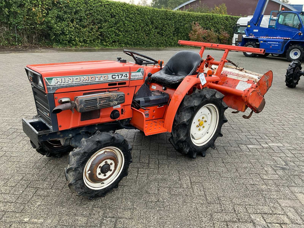 Hinomoto C174 - Mini tractor: foto 1 Hinomoto C174 - Mini tractor: foto 1