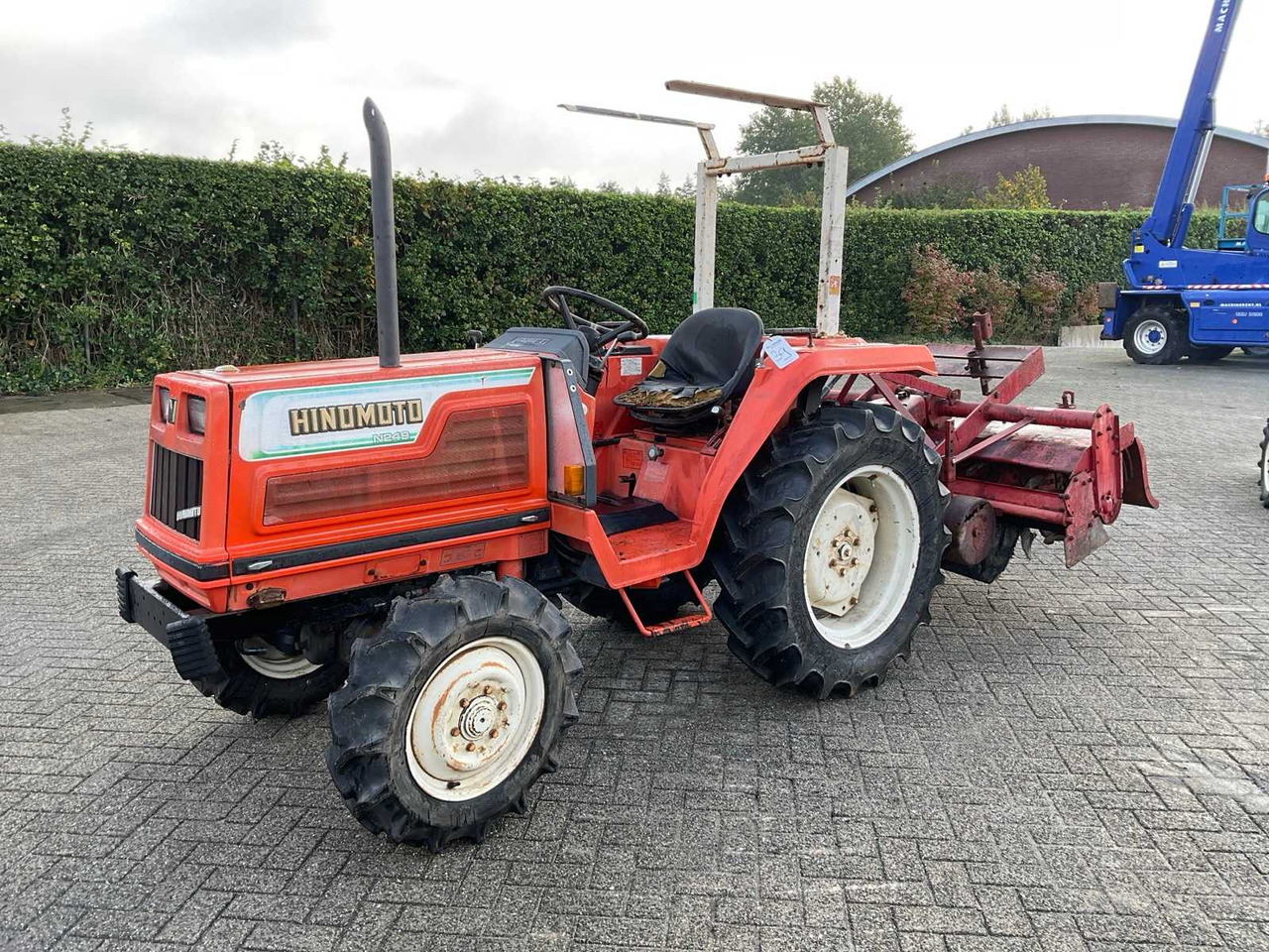 Hinomoto N249 - Mini tractor: foto 1 Hinomoto N249 - Mini tractor: foto 1